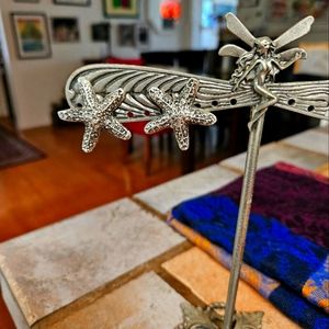 925 STERLING SILVER VINTAGE STARFISH EARRINGS. HOLLOW, LIGHT. STUD BACK. CUTE!